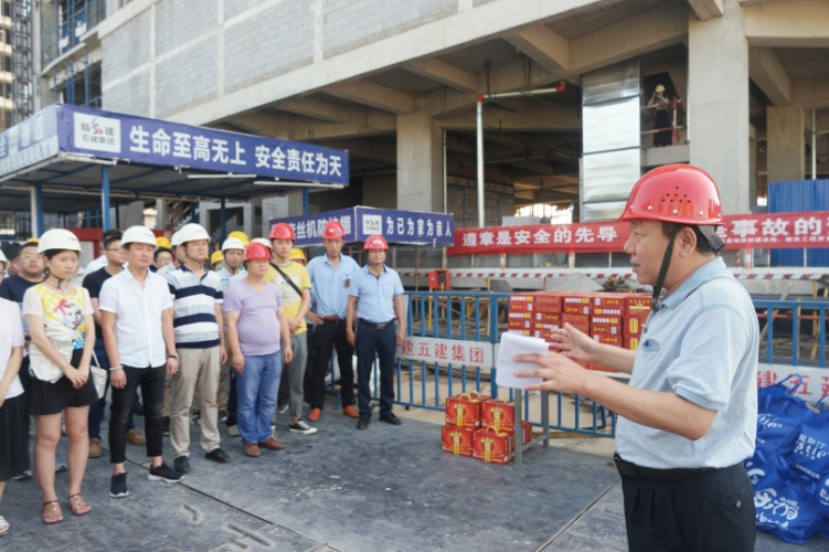 [公司要闻]2017年“夏季送清凉” 陕旅集团工会慰问投资控股公司一线员工