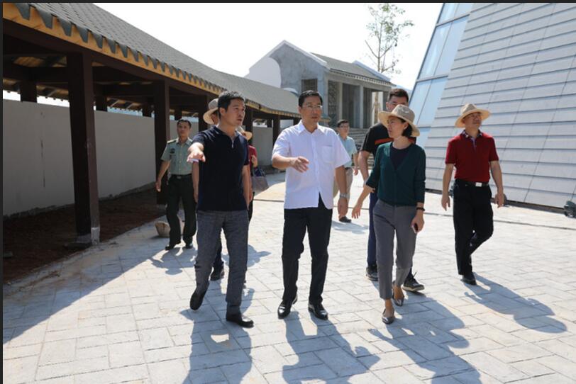 三亚市委宣传部长尚林一行调研红色娘子军演艺项目