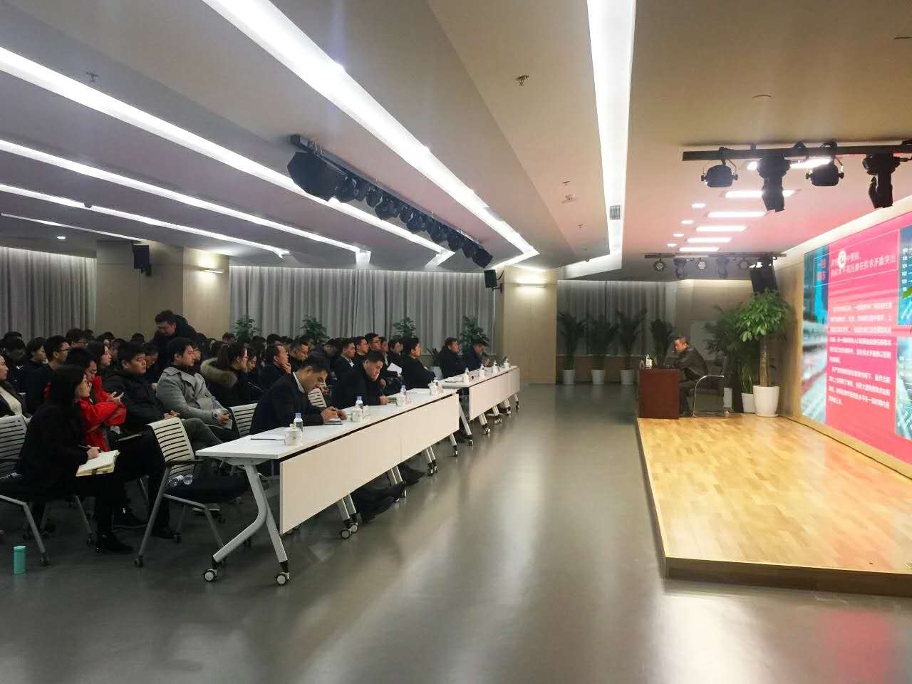 {公司要闻}纵览地产市场风云 剖析未来发展走向